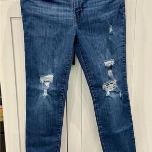 Levi’s Boyfriend Distressed Jeans - Size 29
